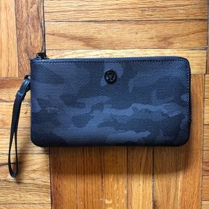 Lululemon Camo Double Up Pouch (Grey & Black)